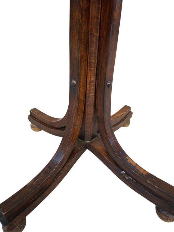 Image 1 of Porte-manteau colonne élégant de style Thonet
