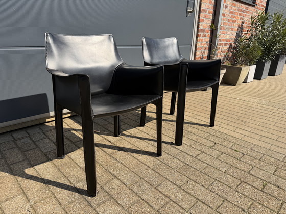 Image 1 of 2x Cassina Cab 413 Mario Bellini met armleuningn in zwart Tuig leder