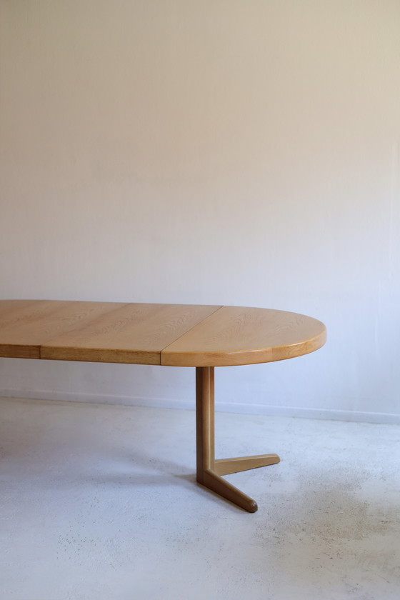 Extendable Oak Dining Table – Wood (photo 10 of 10)