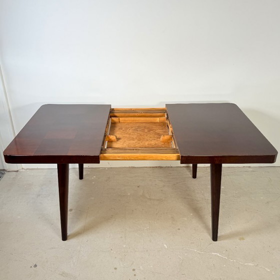 Image 1 of Halabala ausziehbarer Esstisch, Platte mit Schachbrettmuster