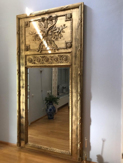 Antieke Spiegel uit kasteel