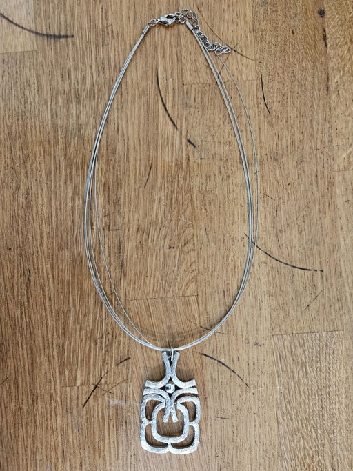 Vintage Avon necklace
