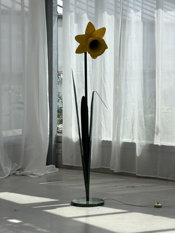 Image 1 of Mike Bliss Daffodil Pop Art Collectible Floorlamp for Bliss Flights of Fancy, Ltd. from the early 80s