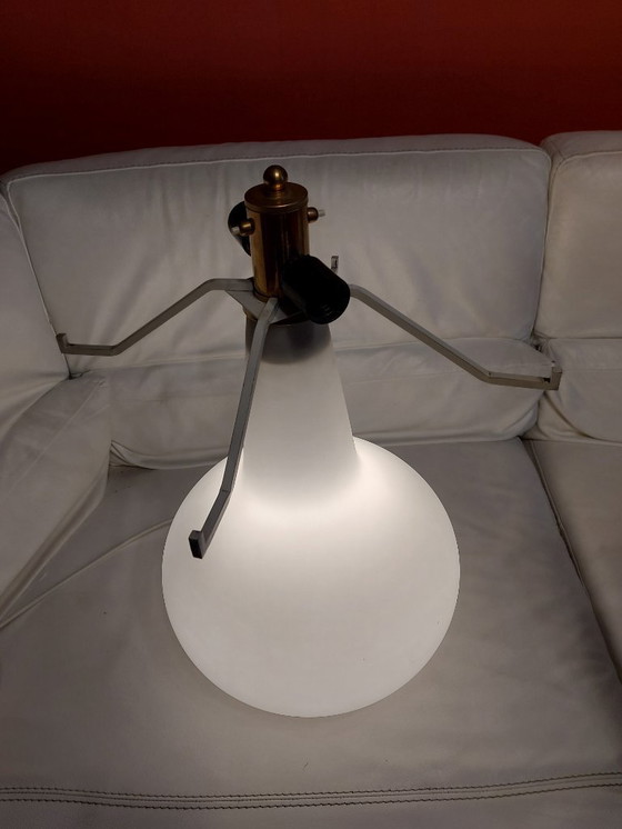 Image 1 of Lámpara de mesa de 50'