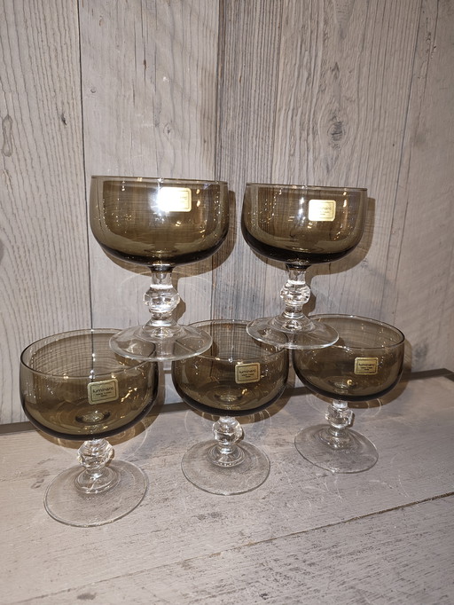 5 verres à pied vintage en verre clair et fumé, Luminarc, Verrerie d'Arques France, années 1970