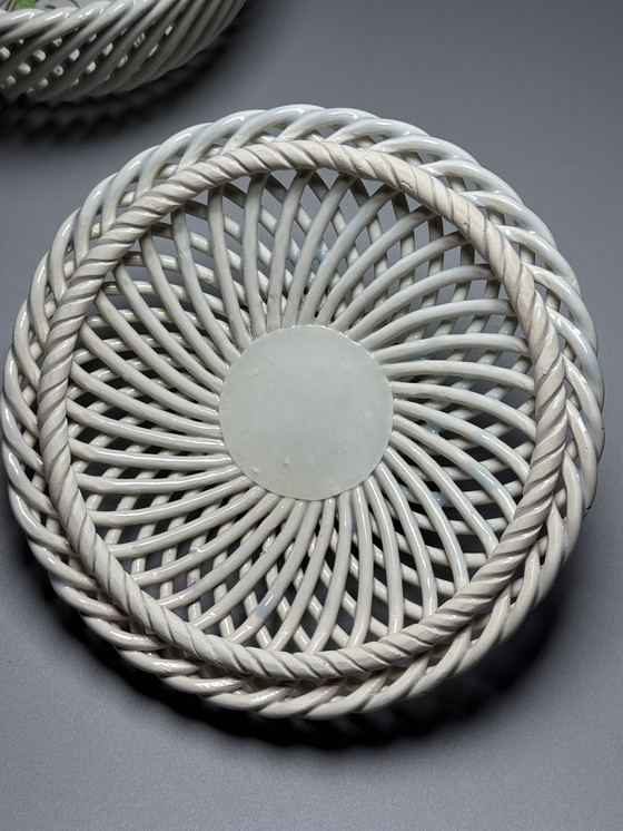 Image 1 of Grande cestino vintage in maiolica italiana con coperchio floreale