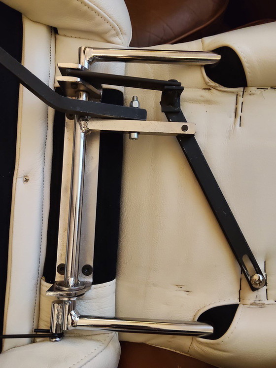 Image 1 of Paar Cassina K10 Dodo leren fauteuils