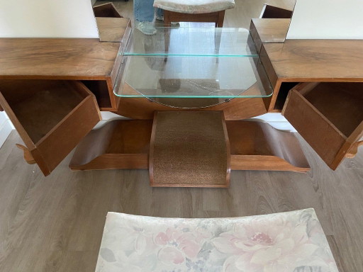 Dressing table