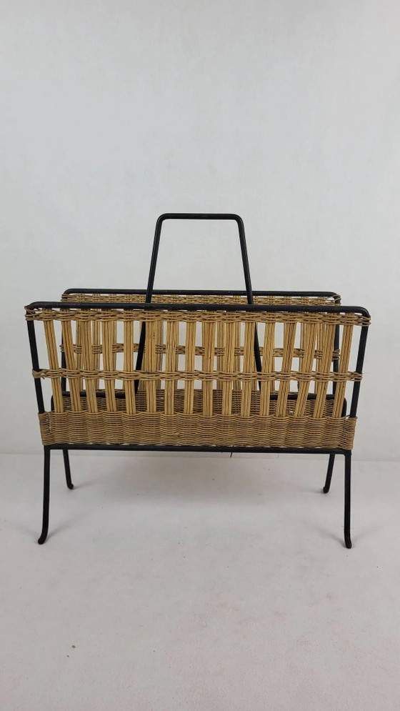 Raoul Guys 1950's magazine rack – Wicker, Metal, Vintage (photo 4 of 6)