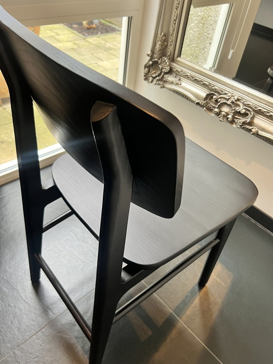 Image 1 of Skandinavischer Design-Stuhl Schwarz