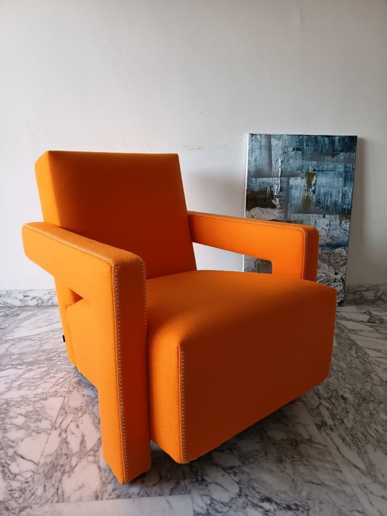Image 1 of Fauteuil CASSINA Utrecht 637 en Laine Kvadrat Orange 13L par Gerrit Thomas Rietveld