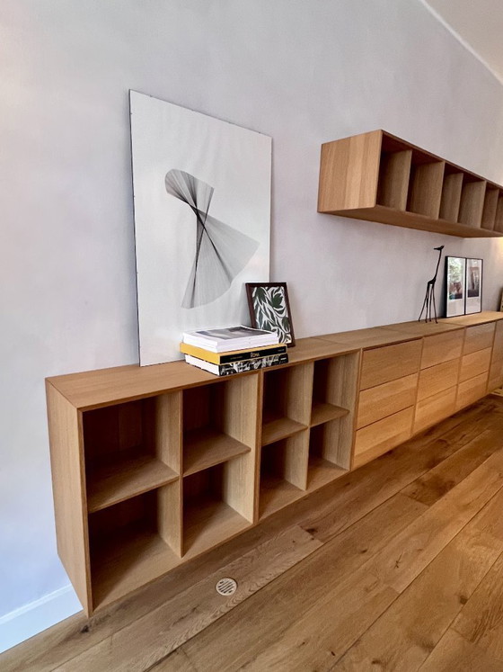 Image 1 of Bolia Case boekenkast met lades, planken en deuren in wit gepigmenteerd geolied eikenhout, fineer