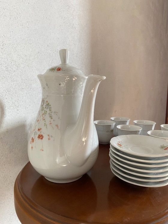 TK Thun Czechoslovakia Mid-Century Floral Porcelain Tea & Coffee Service – 15 Pieces – Crockery (photo 16 of 24)