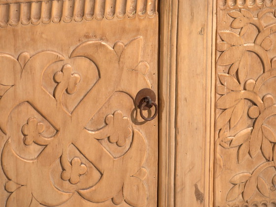 Antique carved low sideboard in fir wood – China, circa 1930 (photo 13 of 40)