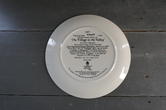 Image 1 of Assiettes décoratives Wedgwood 3 x par Colin Newman 1987