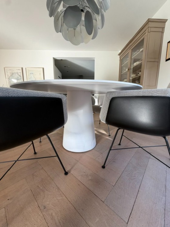 Design COR Conic Dining Table with Alvo Chairs – Dining set, Metal, Plastic (photo 18 of 22)