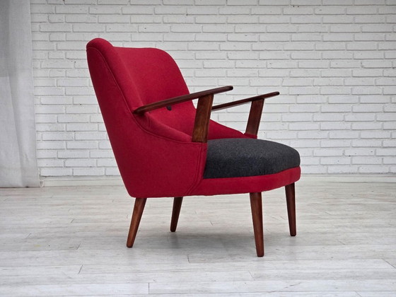Image 1 of Fauteuil de conception danoise des années 1960, retapissé en laine d'ameublement.