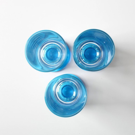Image 1 of Set di 3 bicchieri vintage con base blu / Rari bicchieri alti di metà secolo / Italia / Anni '60