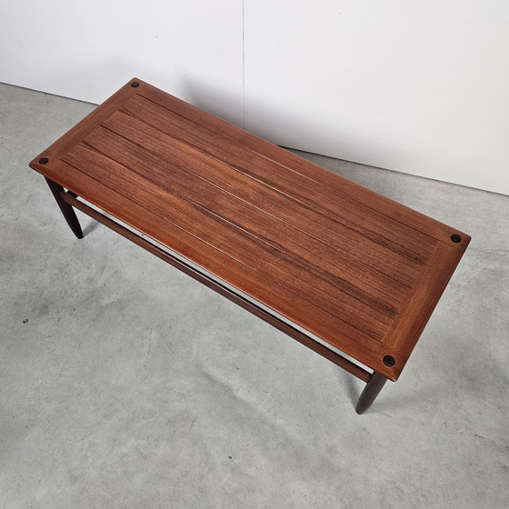Image 1 of Table basse vintage, plateau réversible