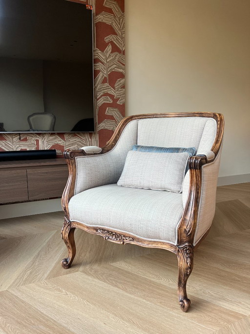 Deux nouveaux fauteuils sur mesure (disponibles séparément ou ensemble)