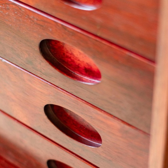 Image 1 of 1 aparador italiano moderno Frattini para Bernini, años 50, con puertas corredizas de madera.