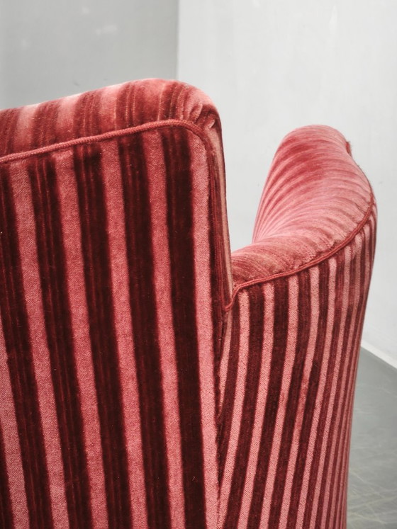 Image 1 of Fauteuil lounge sculptural en velours, style danois moderne des années 1950