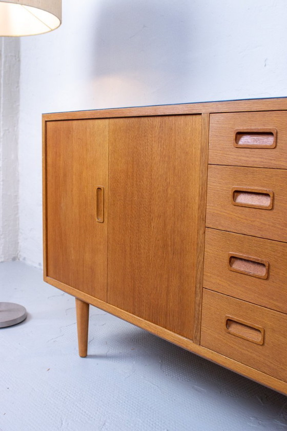 Image 1 of Vintage Sideboard Chest of Drawers Hundevad Oak 60s Mid-Century