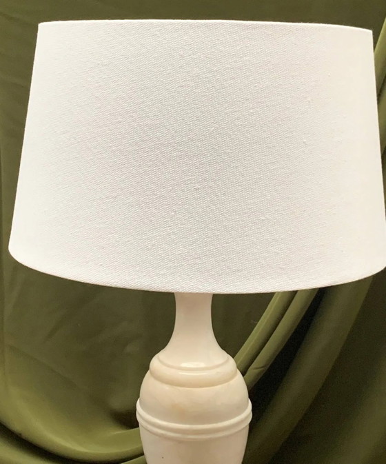 Table lamp. White marble. (photo 6 of 7)