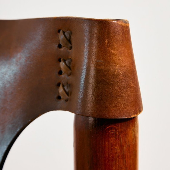 Image 1 of Poltrona e pouf in pelle di vitello ungherese, set da 2