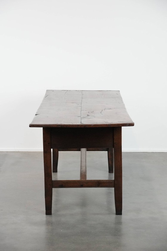 Image 1 of Antieke Landelijke Engelse Eikenhouten Eettafel Uit Begin 18e Eeuw Voor 4 Tot 6 Personen