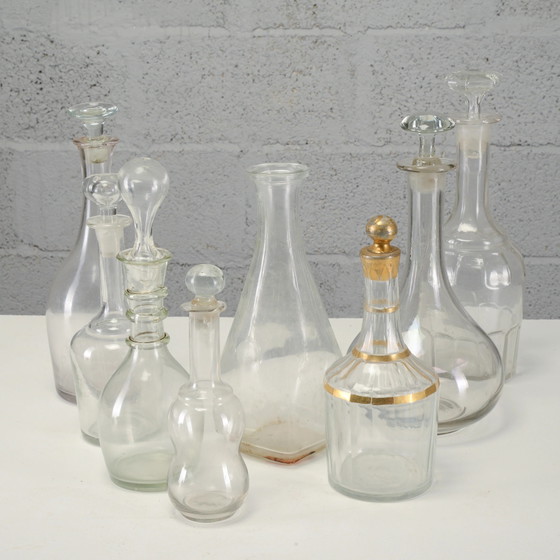 Series of assorted decanter bottles, in crafted glass, 20th century – Glass & Decanter, Gold, Retro (photo 2 of 4)