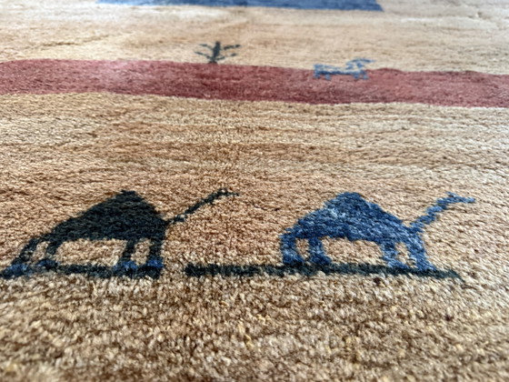 Image 1 of Tappeto in lana annodato a mano con design nomade minimalista – 283 × 215 cm