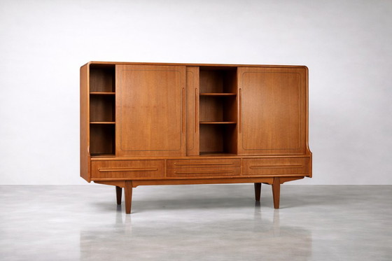 Image 1 of Credenza alta vintage in teak marrone danese moderno di metà secolo, anni '50