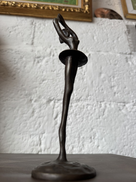 Piccola ballerina in bronzo stile modernista anni '80 – Sculture (photo 10 of 12)