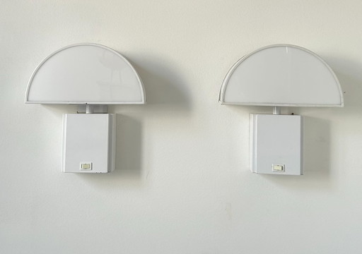 Coppia di applique vintage Olympe Guzzini, metallo e perspex, Italia 1970