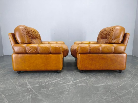 Image 1 of Paire de fauteuils lounge italiens en cuir cognac, style milieu du XXe siècle, années 1970