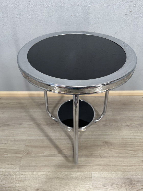 Image 1 of Table d'appoint Art déco intemporelle - chrome et verre noir