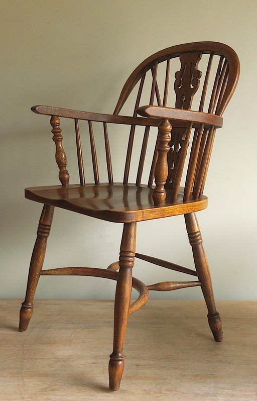 Mid-Century Solid Oak Lyre Back Windsor Elbow Chair, 1960s