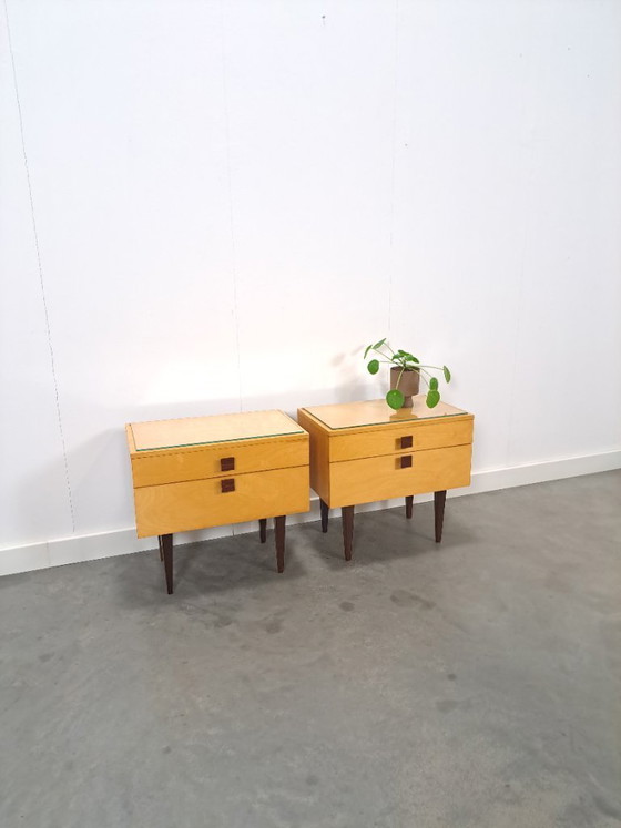 Image 1 of Set nachtkastjes met lade en vierkante grepen