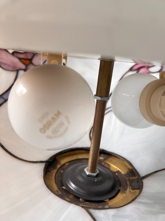 Image 1 of Plafonnier vintage de style Tiffany, lampe en verre.