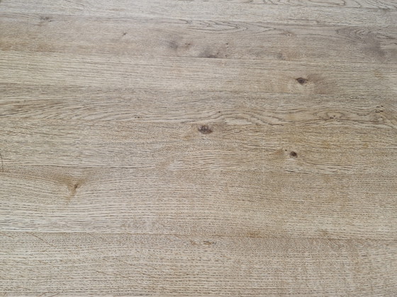 Image 1 of Table solid oak top - metal legs