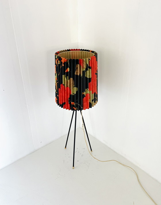 Image 1 of Lampadaire tripode vintage 1960
