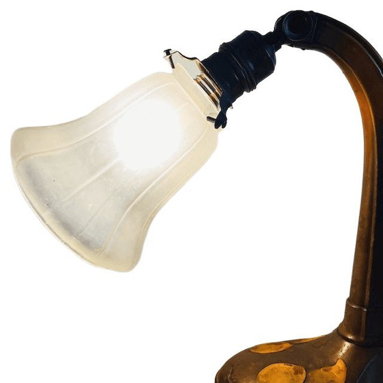 Image 1 of Lampe de bureau Art Nouveau antique en fer forgé, d.g.m.s., datée de 1910.