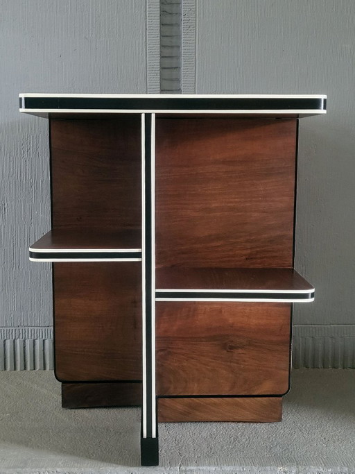 Mesa de centro Art Déco de Waring & Gillow, década de 1930, nogal, tablero de nogal veteado