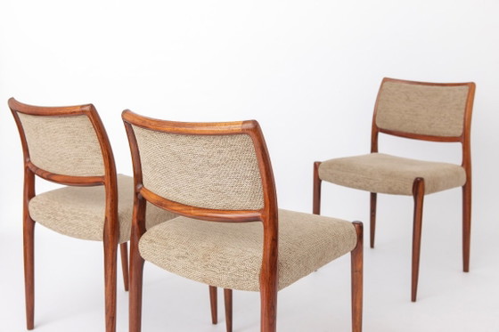 Set di 4 Niels Otto Møller Model 80 Sedie da pranzo in palissandro, Danish Modern, anni '60 – Textile (photo 10 of 12)