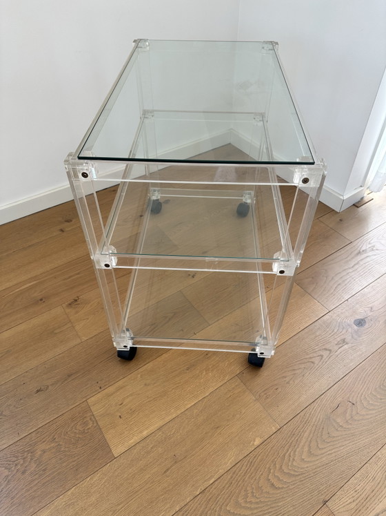 Carrello di servizio vintage spagnolo in plexiglas – Madrid, 1985 – Carrelli bar (photo 5 of 6)