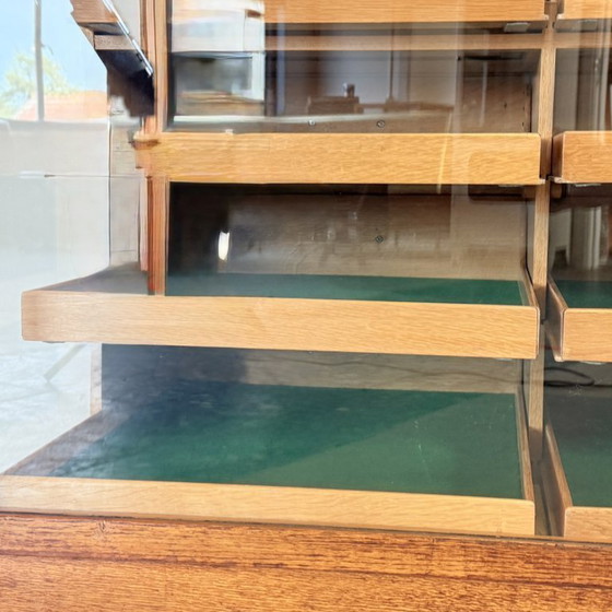 Image 1 of Bancone da merceria vintage in rovere – SLB Stuttgart