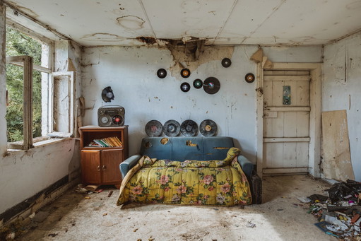 - Rock & Roll en una casa abandonada