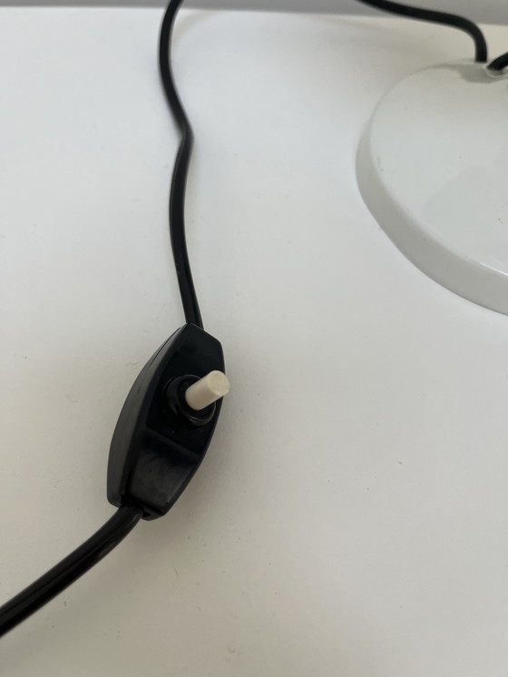 Image 1 of Lampada iconica a forma di bulbo oculare spaziale, bianca