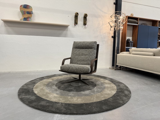 Image 1 of Leolux Kudo Two Fauteuil pivotant State fabric Danza leather